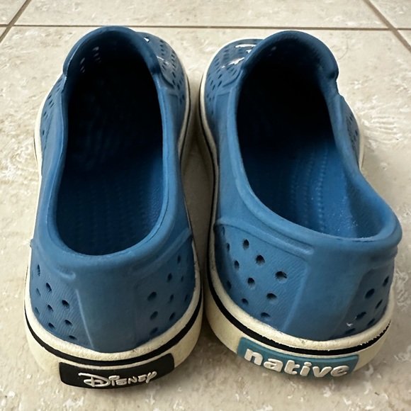 Native Mickey Mouse Miles Shoes. Very good condition. These are J1. - Picture 2 of 4